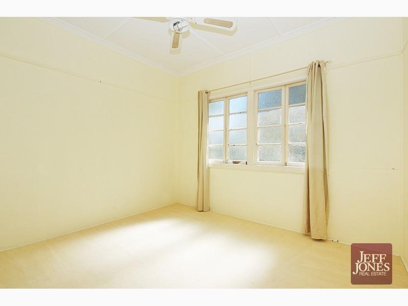 20 St Leonards Street, Coorparoo QLD 4151