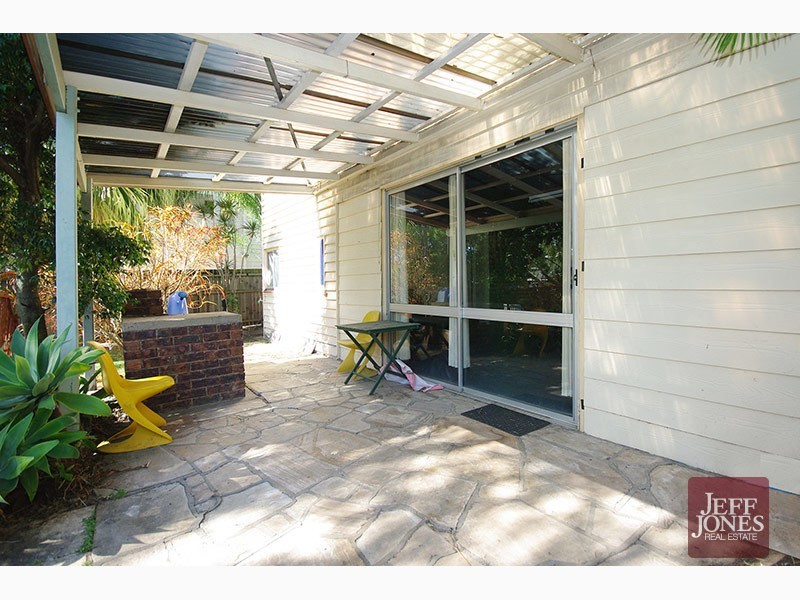 20 St Leonards Street, Coorparoo QLD 4151