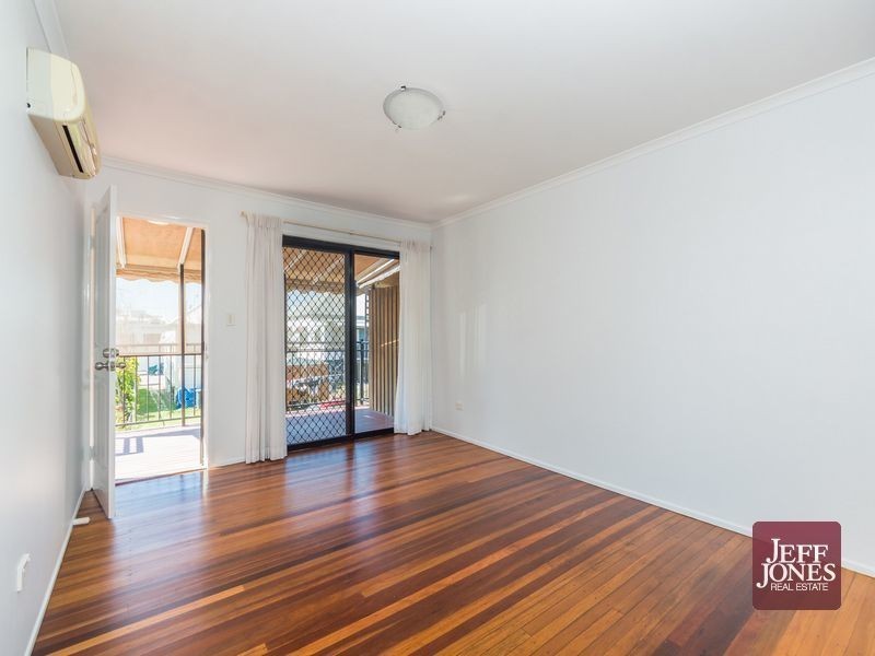 1/6 Flora Street, Greenslopes QLD 4120