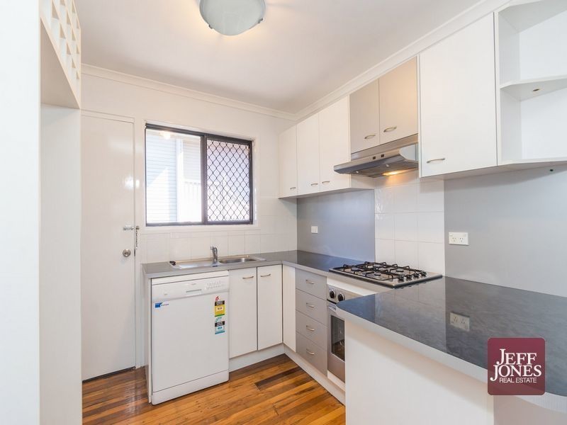 1/6 Flora Street, Greenslopes QLD 4120