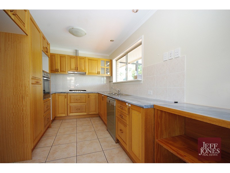 137 Greenmeadow Road, Mansfield QLD 4122