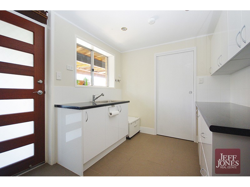 137 Greenmeadow Road, Mansfield QLD 4122