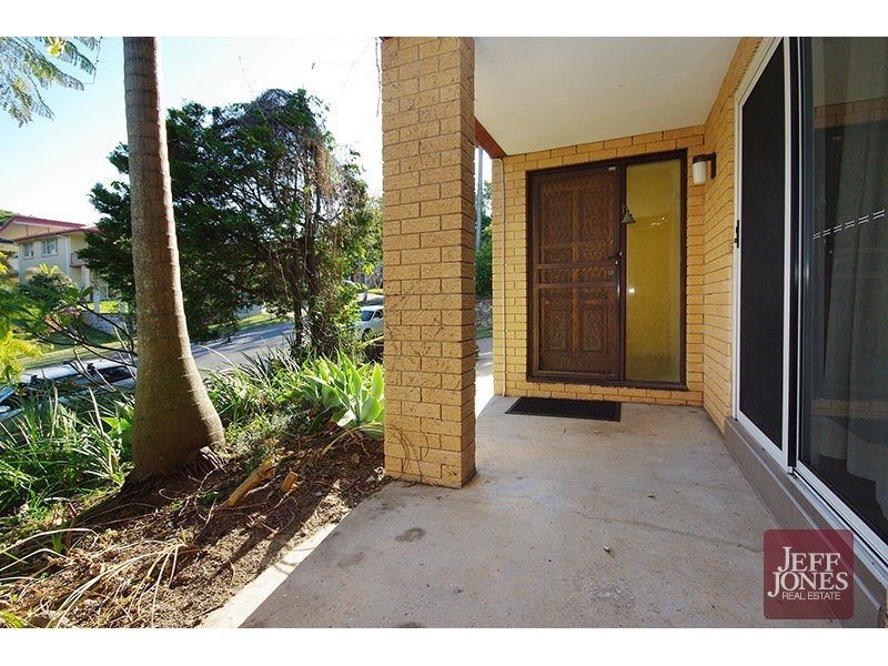 137 Greenmeadow Road, Mansfield QLD 4122