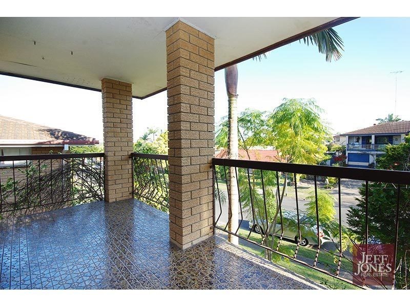 137 Greenmeadow Road, Mansfield QLD 4122