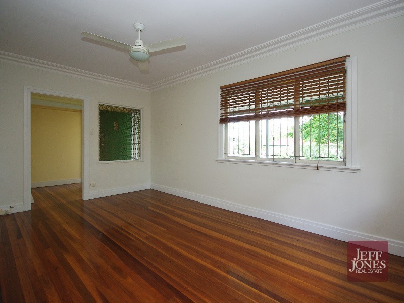 28 Heathwhite Street, Tarragindi QLD 4121