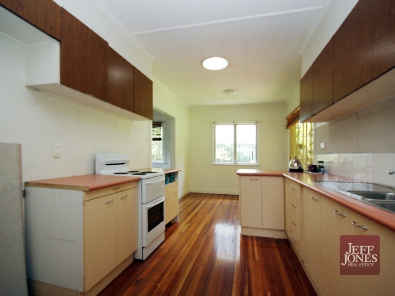 28 Heathwhite Street, Tarragindi QLD 4121