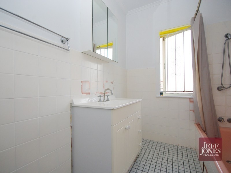 28 Heathwhite Street, Tarragindi QLD 4121