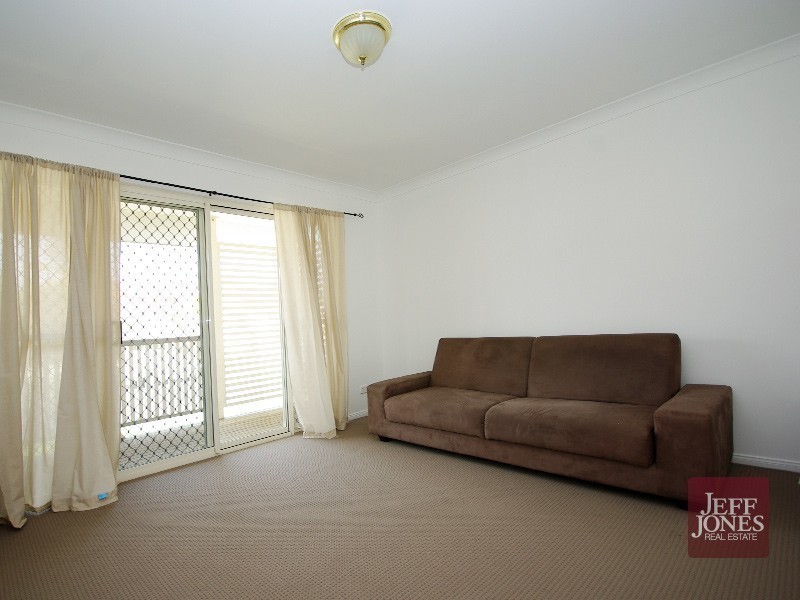 6 Mons Road, Carina Heights QLD 4152