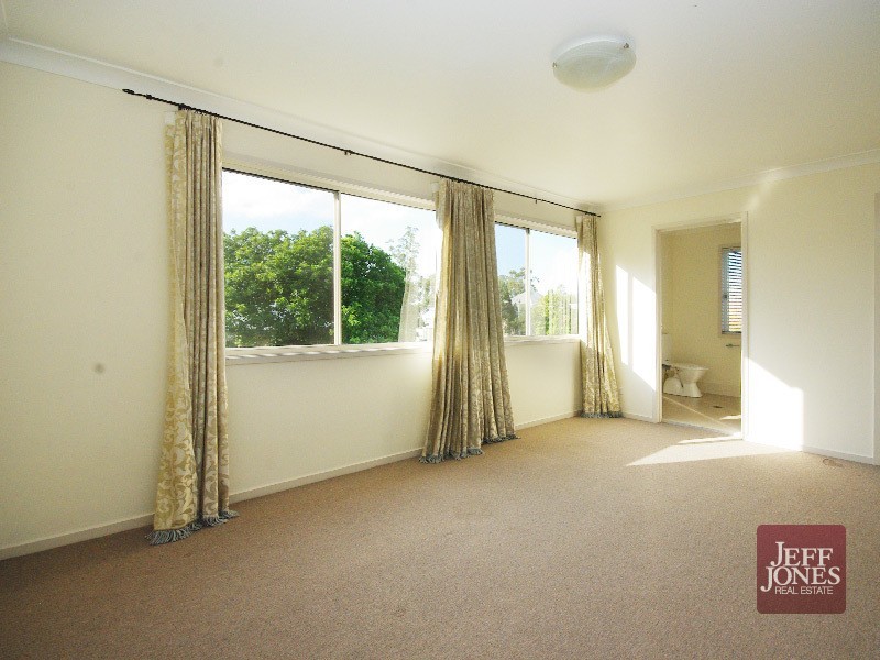 166 Cornwall Street, Greenslopes QLD 4120