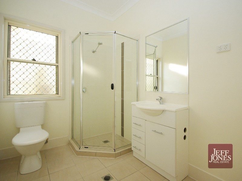 166 Cornwall Street, Greenslopes QLD 4120