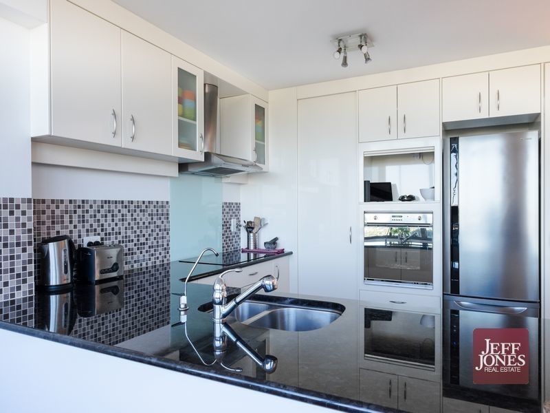 6/60 Norman Crescent, Norman Park QLD 4170