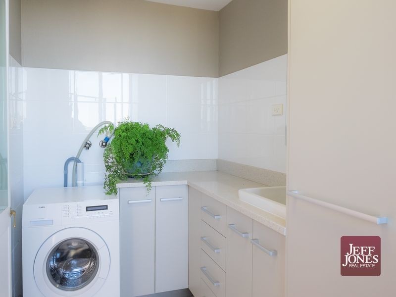 6/60 Norman Crescent, Norman Park QLD 4170