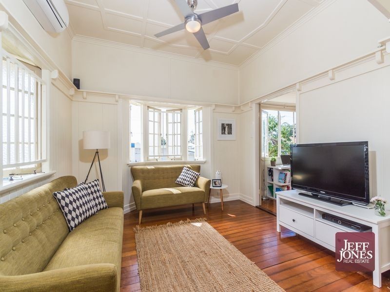205 Juliette Street, Greenslopes QLD 4120