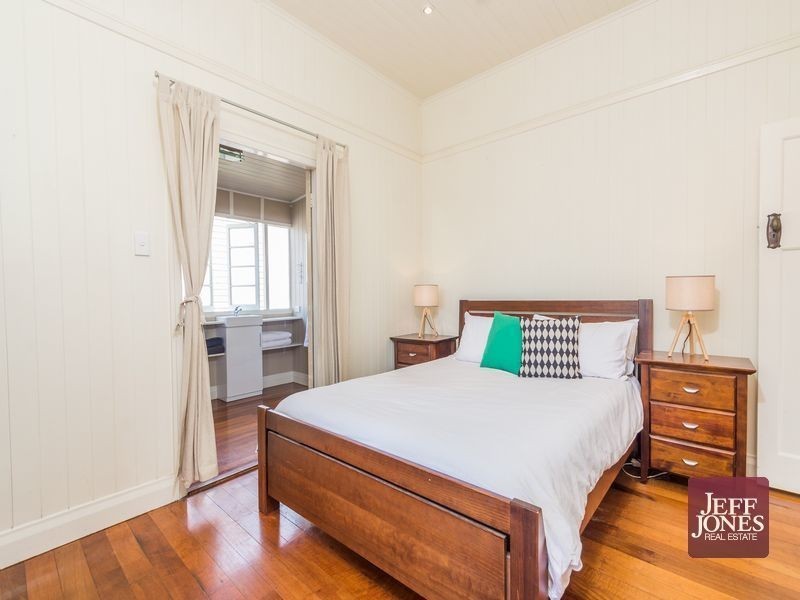 205 Juliette Street, Greenslopes QLD 4120
