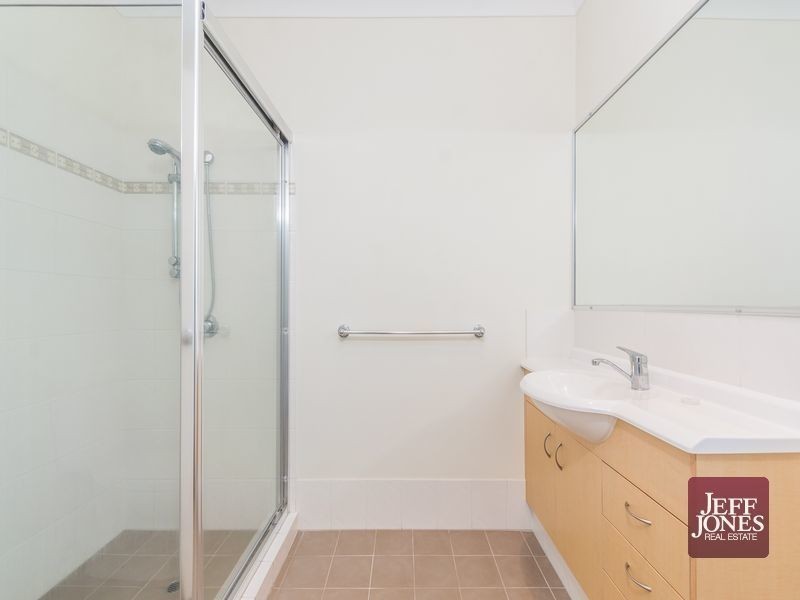 2/96 Marquis Street, Greenslopes QLD 4120