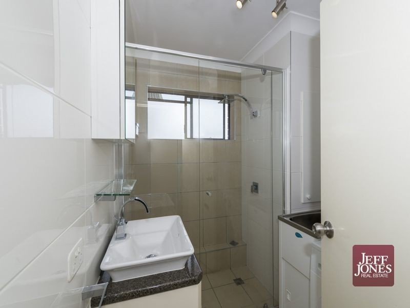 5/11 Weston Street, Coorparoo QLD 4151