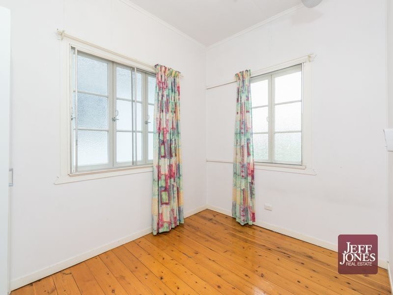 54 Salisbury Street, Woolloongabba QLD 4102