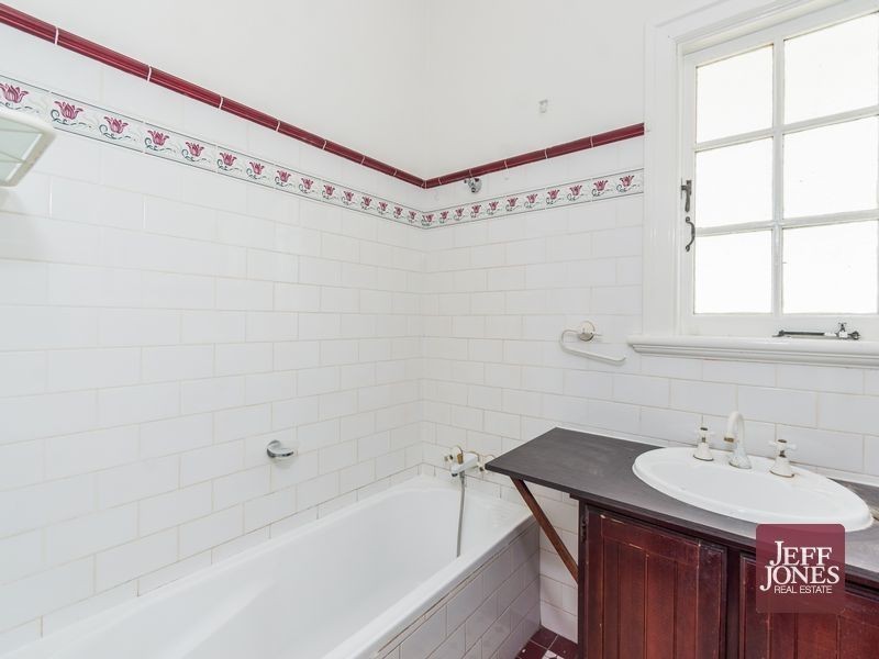 65 Halland Terrace, Camp Hill QLD 4152