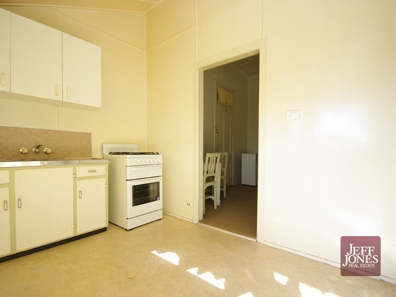 2/20 Macaulay Street, Coorparoo QLD 4151