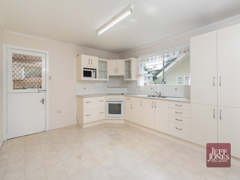 8 Old Northern Road, Everton Park QLD 4053