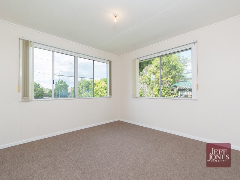 8 Old Northern Road, Everton Park QLD 4053