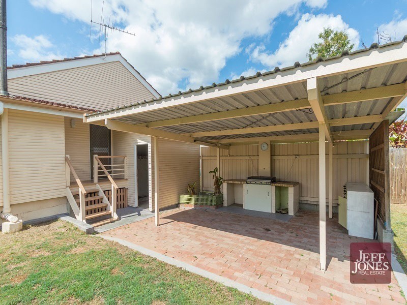 8 Old Northern Road, Everton Park QLD 4053