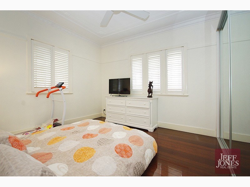 171 Juliette Street, Greenslopes QLD 4120