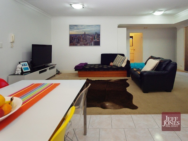 1/110 Pashen Street, Morningside QLD 4170