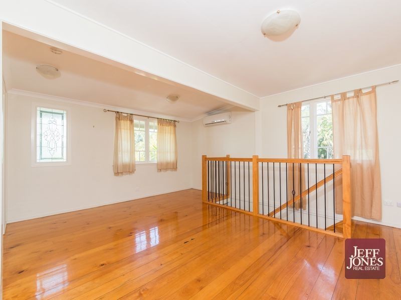 67 Woodhill Avenue, Coorparoo QLD 4151