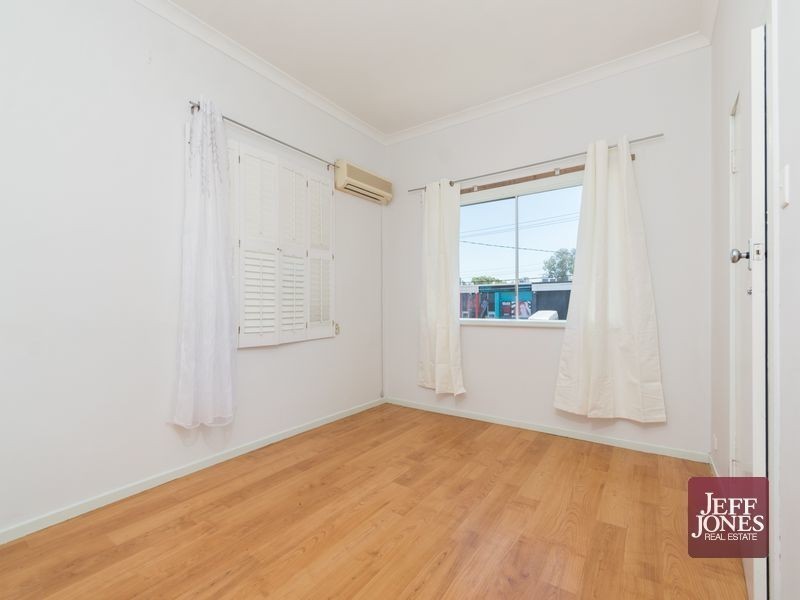 59 Deshon Street, Woolloongabba QLD 4102