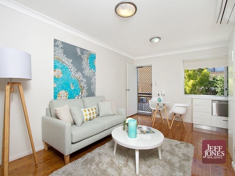 2/33 Derby Street, Coorparoo QLD 4151