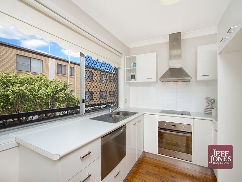 2/33 Derby Street, Coorparoo QLD 4151