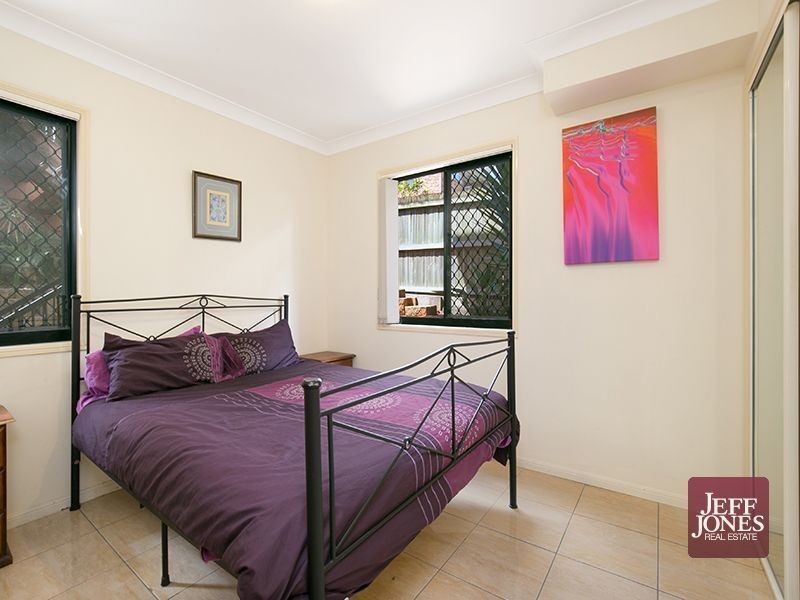 52B Amelia Street, Coorparoo QLD 4151