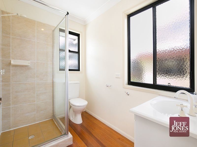 52B Amelia Street, Coorparoo QLD 4151