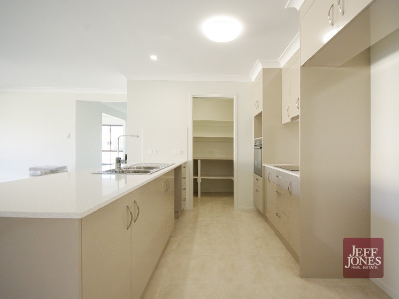 5 Stega Place, Wynnum QLD 4178