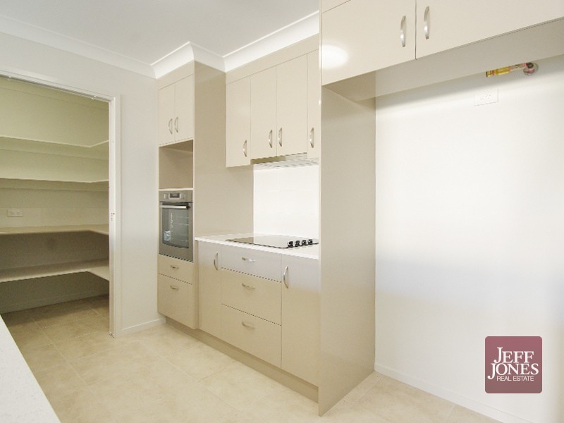 5 Stega Place, Wynnum QLD 4178