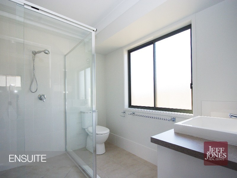 5 Stega Place, Wynnum QLD 4178