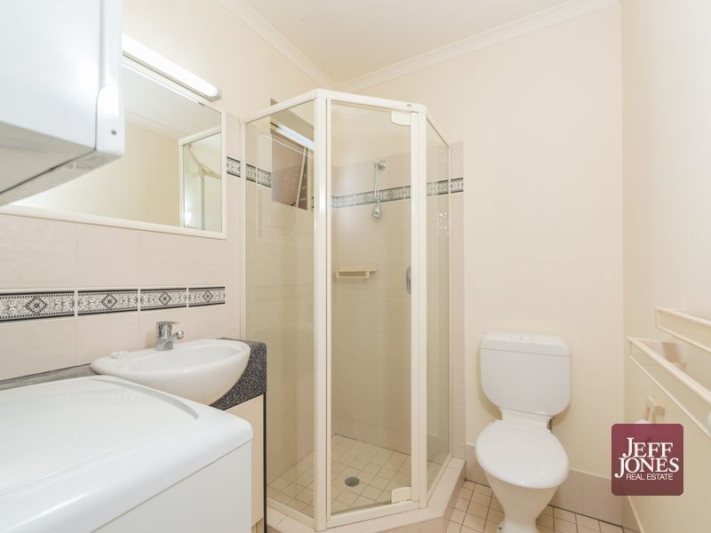 B6/52 Baron Street, Greenslopes QLD 4120