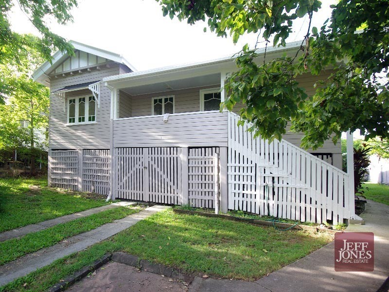 68 Lawson Street, Morningside QLD 4170