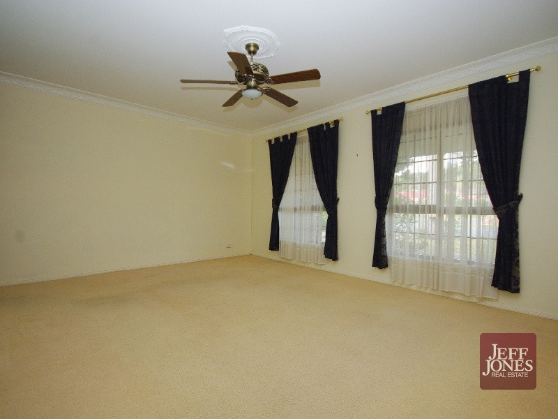 48 Briarwood Street, Carindale QLD 4152