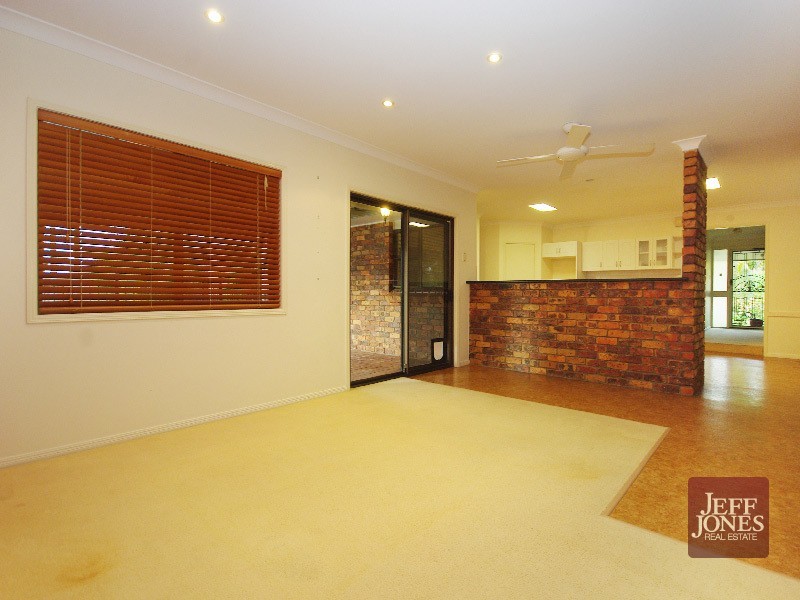 48 Briarwood Street, Carindale QLD 4152