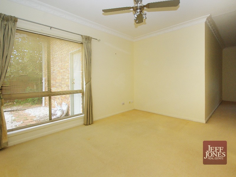 48 Briarwood Street, Carindale QLD 4152