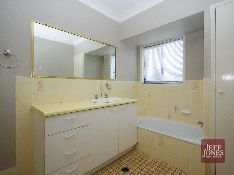 48 Briarwood Street, Carindale QLD 4152