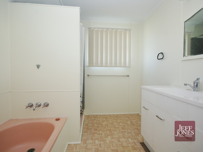 103 Sackville Street, Greenslopes QLD 4120