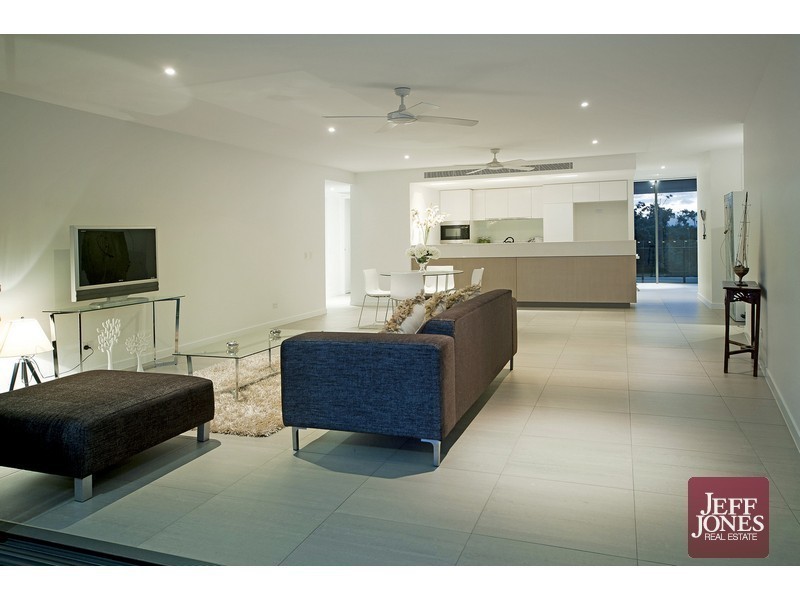 4502/323 Bayview Street, Hollywell QLD 4216