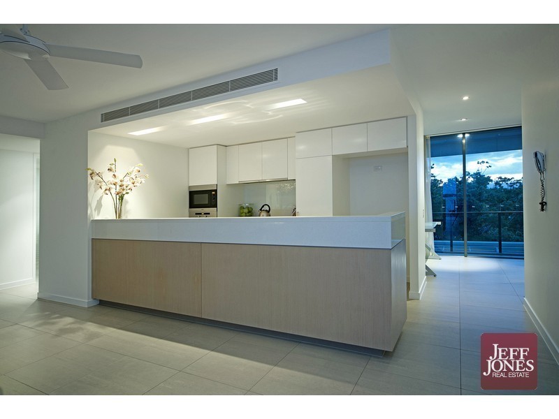 4502/323 Bayview Street, Hollywell QLD 4216