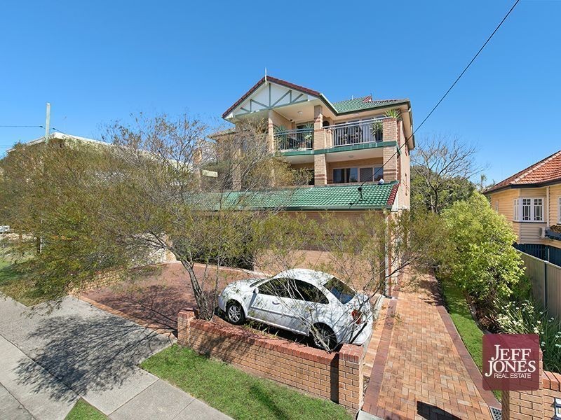 1/327 Cornwall Street, Greenslopes QLD 4120