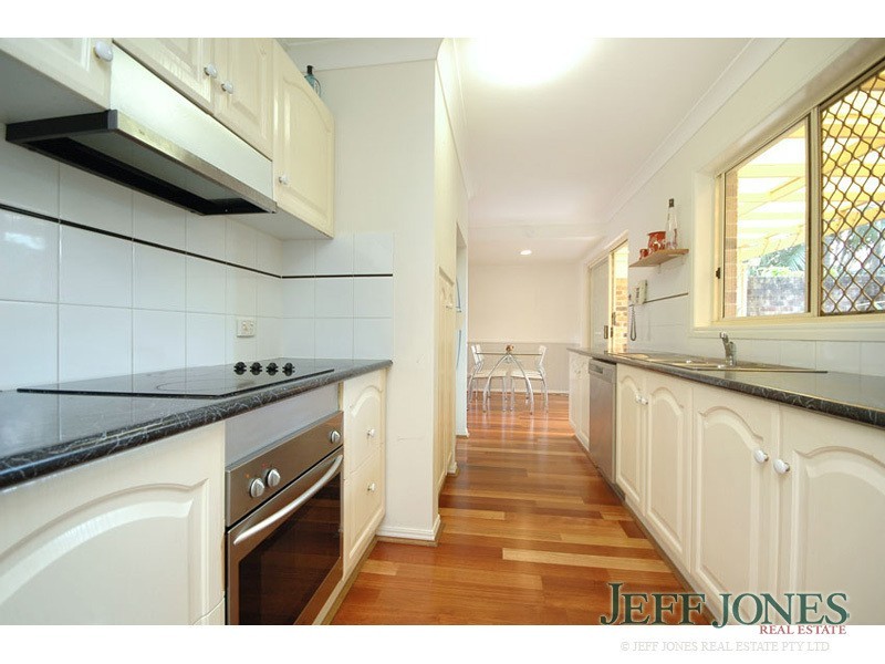 4/9 Nicholson Street, Greenslopes QLD 4120