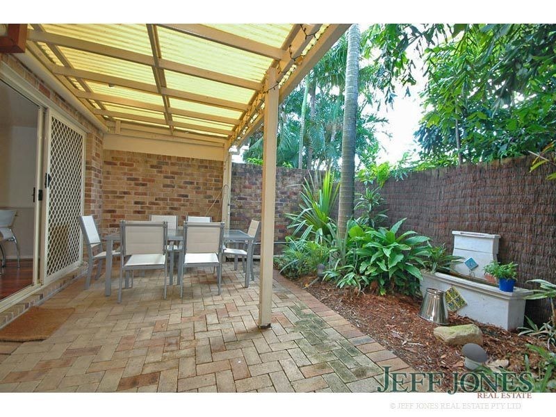 4/9 Nicholson Street, Greenslopes QLD 4120