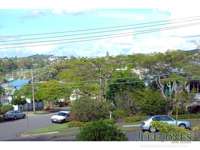 4/9 Nicholson Street, Greenslopes QLD 4120